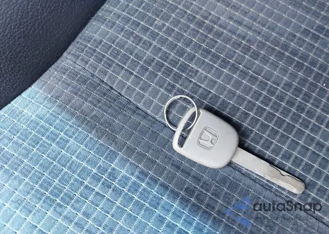 2004 Honda Cr-V Lx from USA, damaged, VIN SHSRD784X4U243553